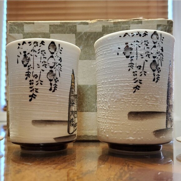 Vintage Japanese Kyoto Geisha Husband and Wife Boxed Lidded Tea Cups - Picture 3 of 15